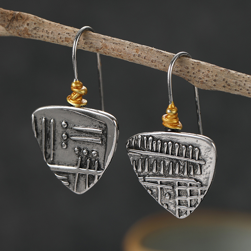 Vintage Fashion Carved Triangular Pendant Earrings, Punk Style